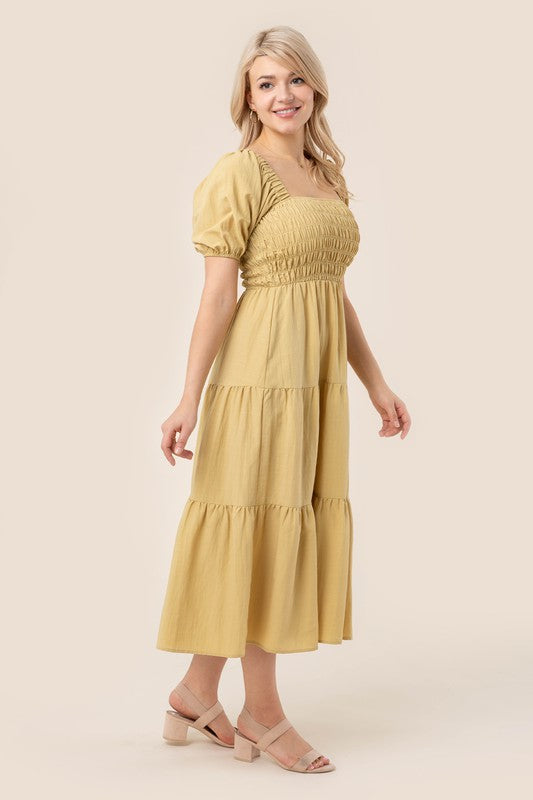 TBYB! Tiered long dress with puff sleeves